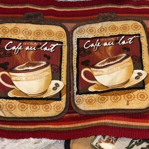 Better Homes And Gardens Cafe au Lait Pot Holders - Red and Brown